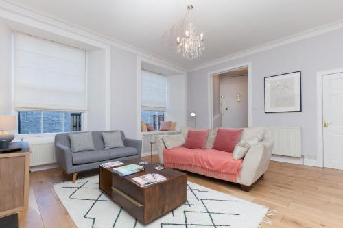 2 Bedroom Apartment In New Town, Edinburgh, Midlothian