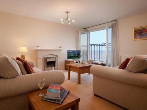 Modern Apartment in Dawlish with Dawlish Coast view