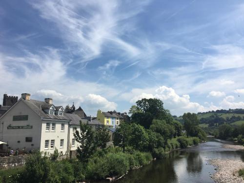 Riverside/Glan-yr-Afon, Brecon, Powys