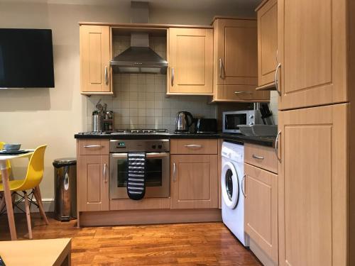 One Bedroom Flat in Bush Hill Park