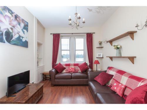 Homely Tenement for 4 near Botanic Gardens, Edinburgh, Midlothian