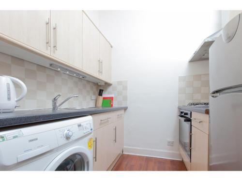 Homely Tenement for 4 near Botanic Gardens