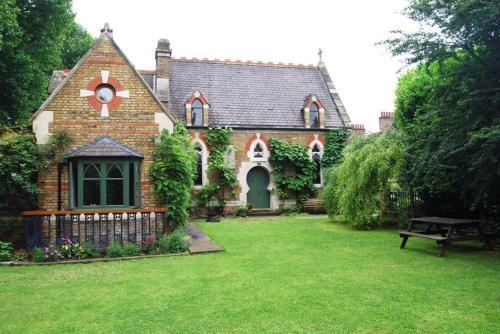 4 St Martins Almshouses, London, London