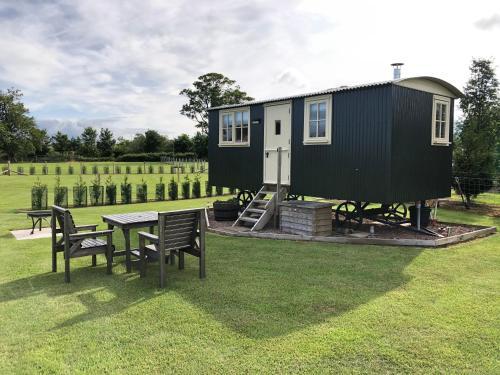 The Rowan Shepherds Hut