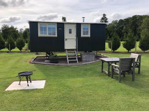 The Rowan Shepherds Hut