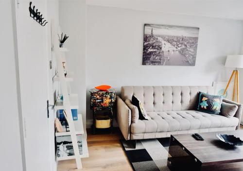 King's Cross 2BR Modern Flat Central London, London, London