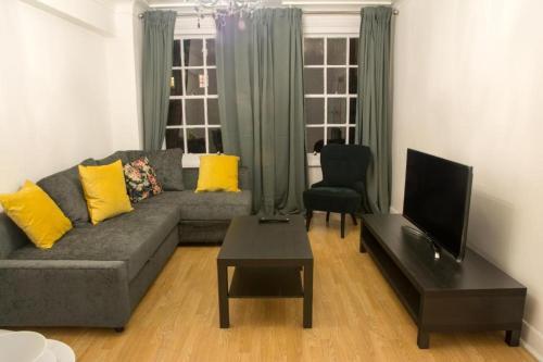 Marble Arch Luxury Apartment II, London, London