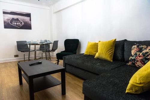 Marble Arch Luxury Apartment II