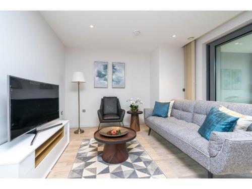 2BR Apartment with views in King's Cross