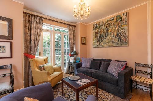 Elegant 2BR flat with garden, close to Battersea Park, London, London