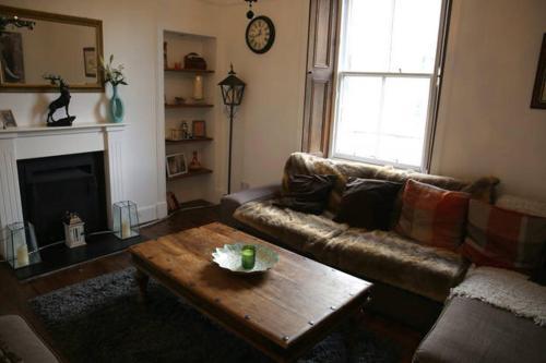 STUNNING CITY CENTRE TOWN HOUSE- SLEEPS 9