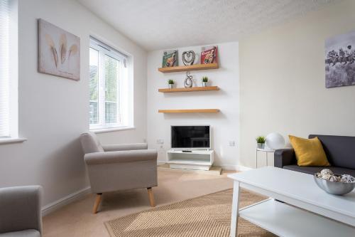 Lloyd Close Cheltenham - Close to Town Centre & GCHQ