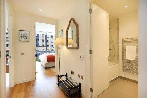 Luxurious, central 1 bed in Quartermile - parking