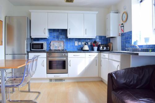 Bright 4 Bed Flat In Stepney Green