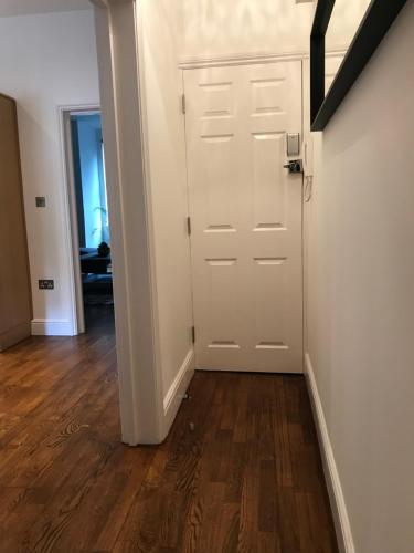 Two Bed Flat in Bush Hill Park