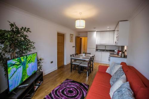 ☆2 BEDROOM☆2BATHROOM☆ALBAN COURT☆COMFY SUITE