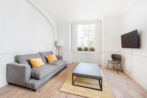 Stylish 2 bedroom flat in Knightsbridge