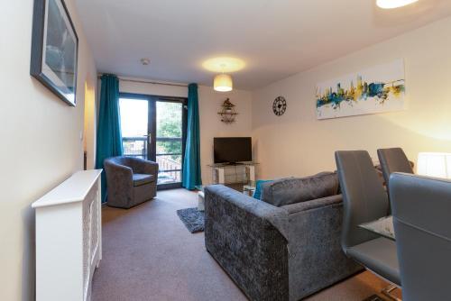 Southampton City Centre 2 Bedroom Hawk Apartment - Equipped For Business or Holiday