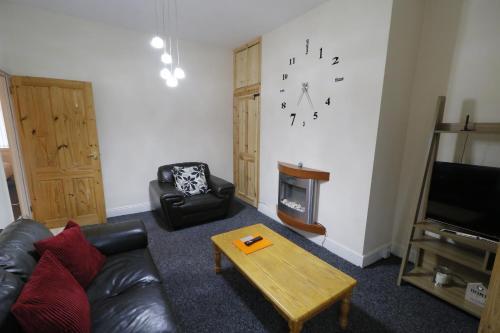 Spacious City Apartment In Newcastle Close To Everything With Amenities And Travel Links All Around