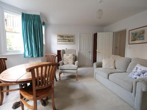 Lovely Central Oxford Apartment + Sun Trap Patio