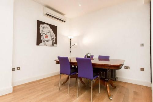 Gorgeous House In The Heart of Chelsea, Sleeps 7