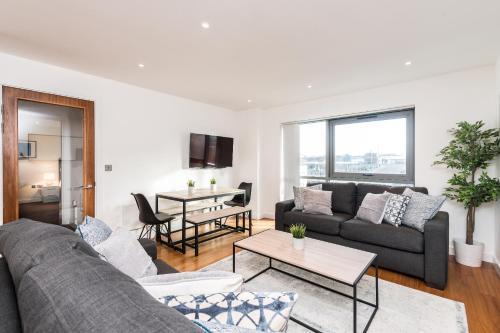 Beautiful Dockfront Apartment, Liverpool, Merseyside