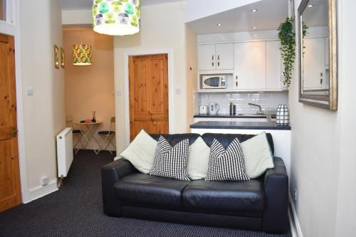 Gibson Terrace - Cosy 1BR by the canal 10 mins to Grassmarket, Edinburgh, Midlothian