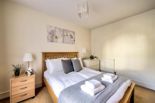 GuestReady - Bright Spacious 2BDR Flat