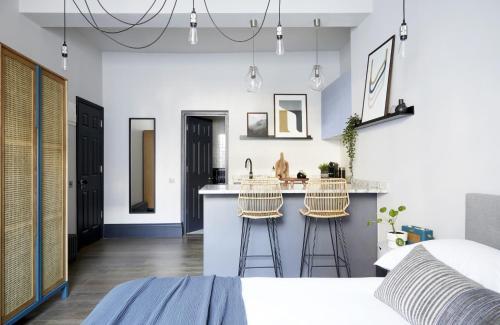 Contemporary Studio - minutes from Angel Tube St.