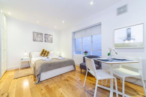 Devonshire B2 Brand New Central Studio in Prestigious Paddington, London, London