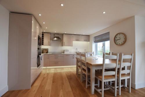 Halcyon — Luxury Family Holiday Home, Salcombe, Devon