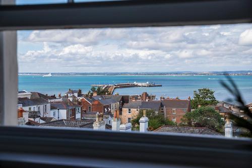 Calshot Apartment