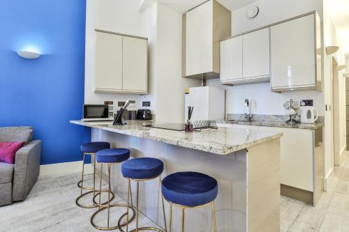 City Dreamz -NEW Stylish and Modern Flat with FREE WIFI