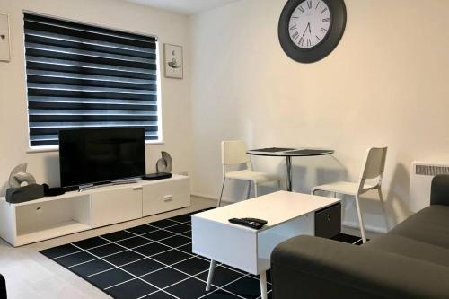 Spacious & Luxurious 1 bed House in Thamesmead, London, London