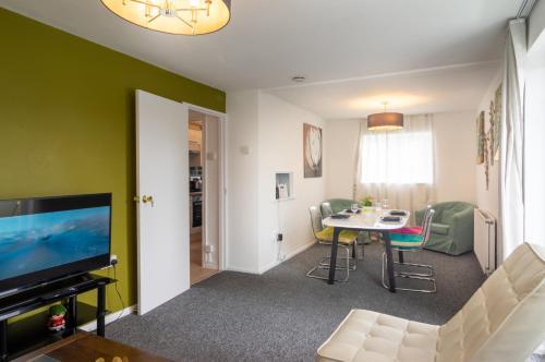 PickThePlace 3-bedroom Plymouth apartment, Plymouth, Devon