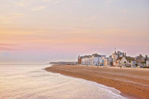 Seabeach Snug