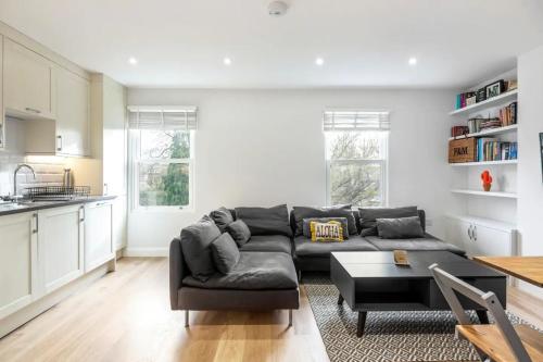 Modern And bright 1 Bedroom Apartment in Ealing