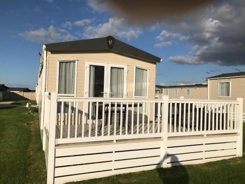 Chy Golyow ( Holiday Home), Cubert, Cornwall