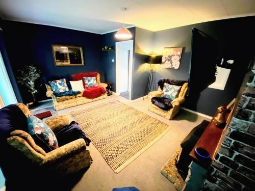 Willow Spacious Relaxing Stay Canterbury- FREE PARKING