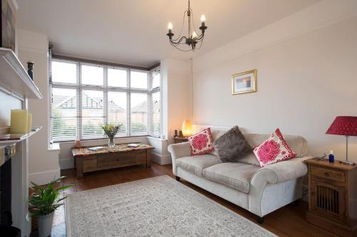 Beautiful 3-Bed House in Glastonbury- sleeps 10