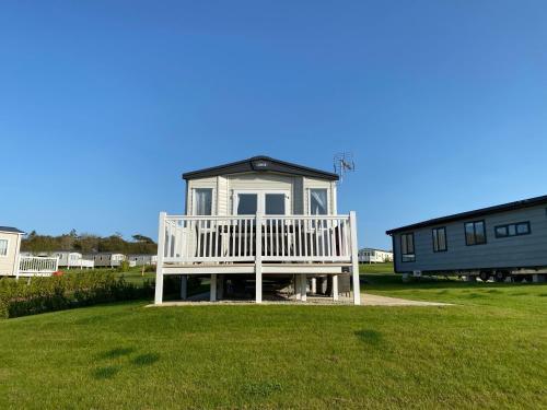 Luxury Cornish Holiday Accommodation with Sea View