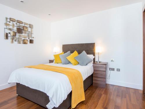 LUXURY Studio Apartment in the heart of Cardiff!