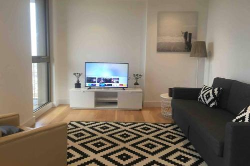 GRAND SERVICED APARTMENT*****, London, London