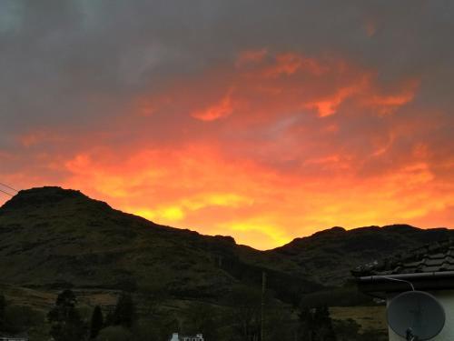 Loch and hill views, Lochgoilhead @ 2CV