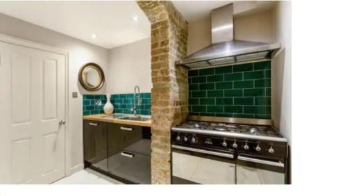 Modern And Stylish 2 Bedroom Flat in Chelsea