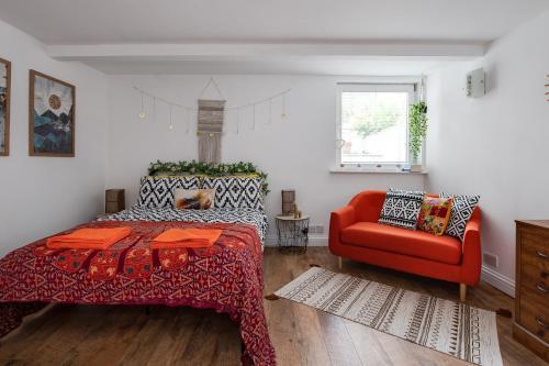 Spacious bohemian studio in conservation area, Portsmouth, Hampshire