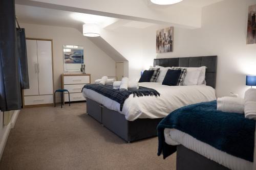 Stylish Chester City Centre apartment by 53 Degrees Property, Ideal for Couples & Business Professionals - Sleeps 4