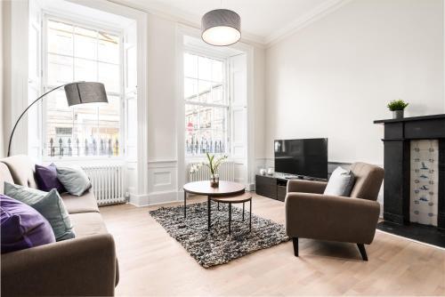 Stafford Street Luxury Central Apartment