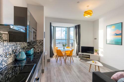 Brand new luxury apartment with stunning sea views