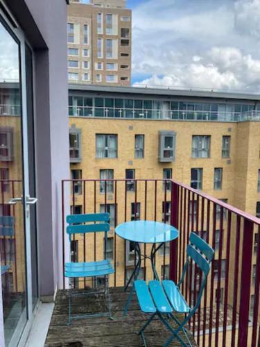 2 Bedrooms Flat with Balcony - Central London